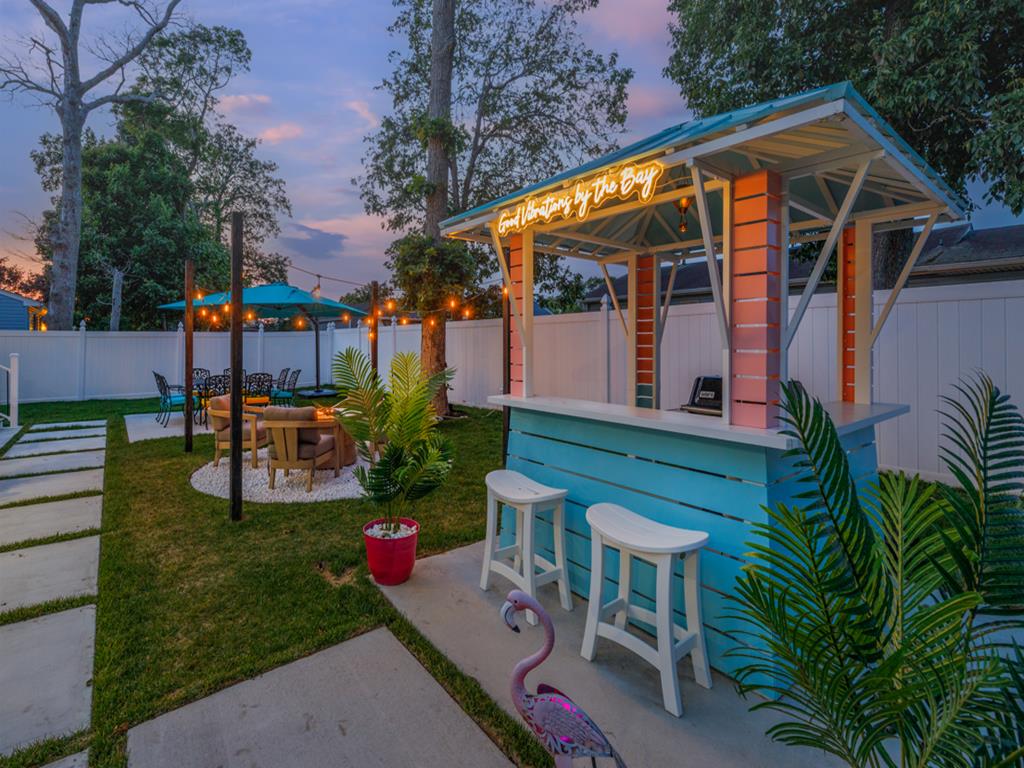 Good Vibrations By The Bay - 2 Blocks To Beach | Photo 32