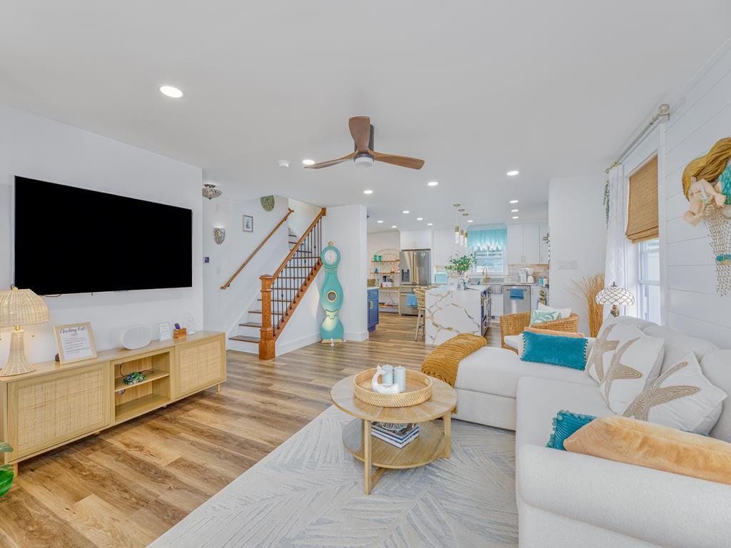 Good Vibrations By The Bay - 2 Blocks To Beach | Photo 9