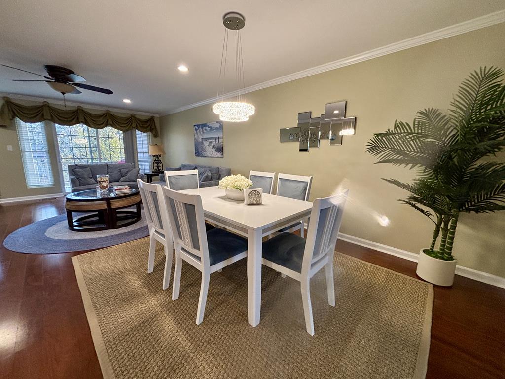 Beautiful 4 Bedroom Condo with Pool! | Photo 15