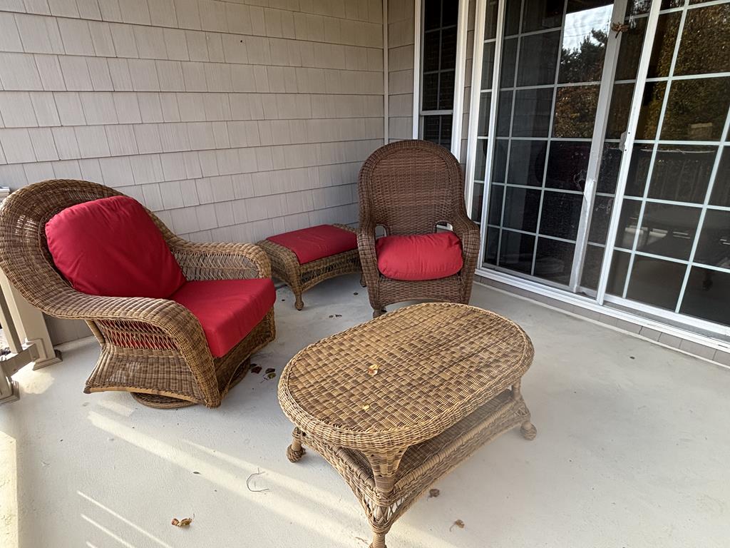 Beautiful 4 Bedroom Condo with Pool! | Photo 18