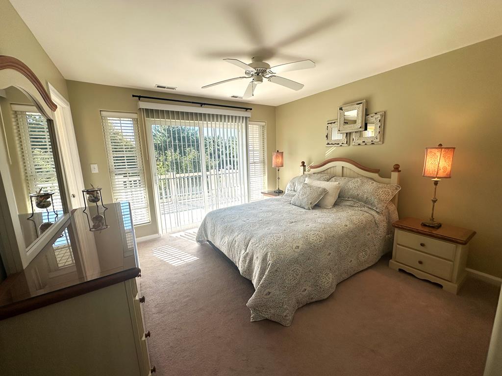 Beautiful 4 Bedroom Condo with Pool! | Photo 21