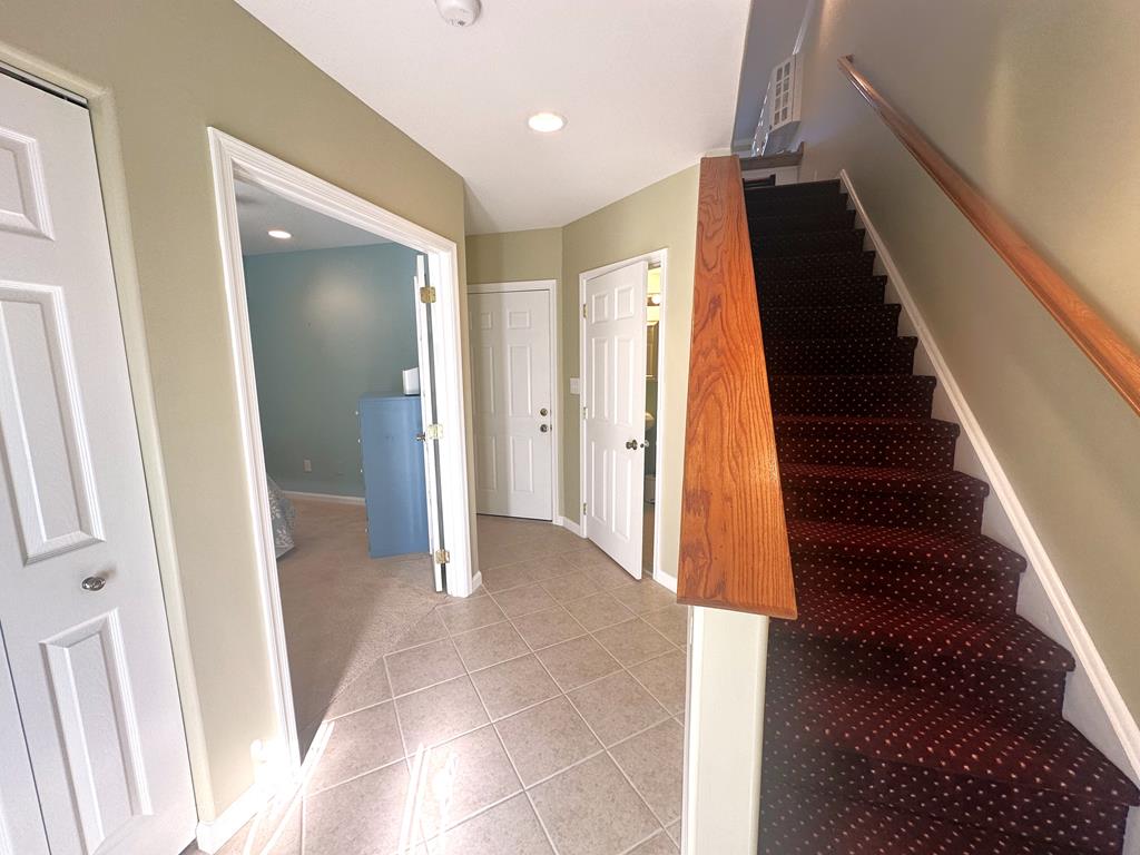 Beautiful 4 Bedroom Condo with Pool! | Photo 8