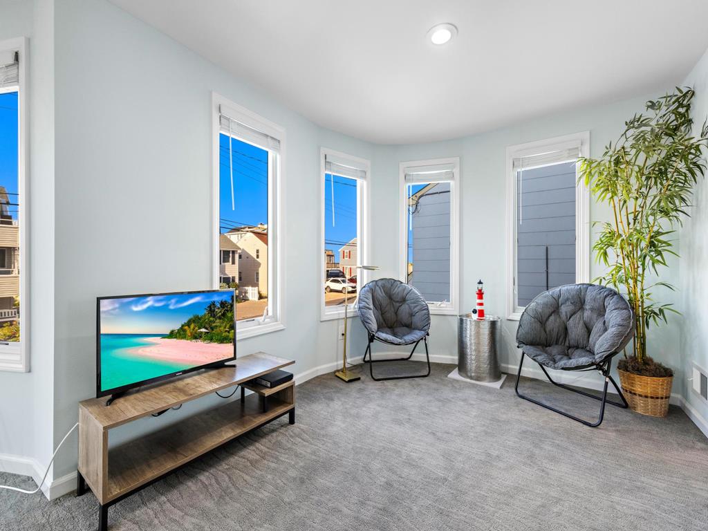 112 E. Sailboat Drive, Peahala Park (Ocean Block)