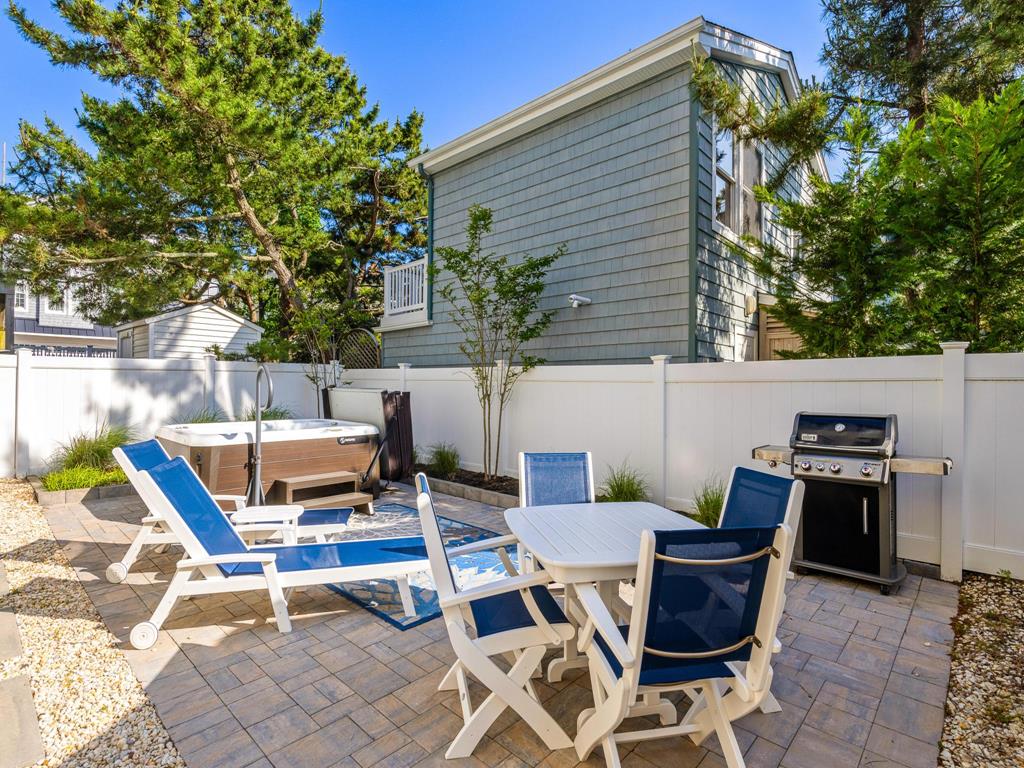 112 E. Sailboat Drive, Peahala Park (Ocean Block)