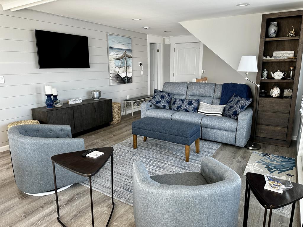 112 E. Sailboat Drive, Peahala Park (Ocean Block)