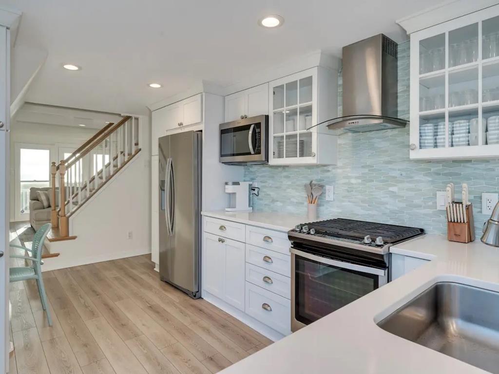 Sunsets By the Bay - 4006 Shore Drive | Photo 13