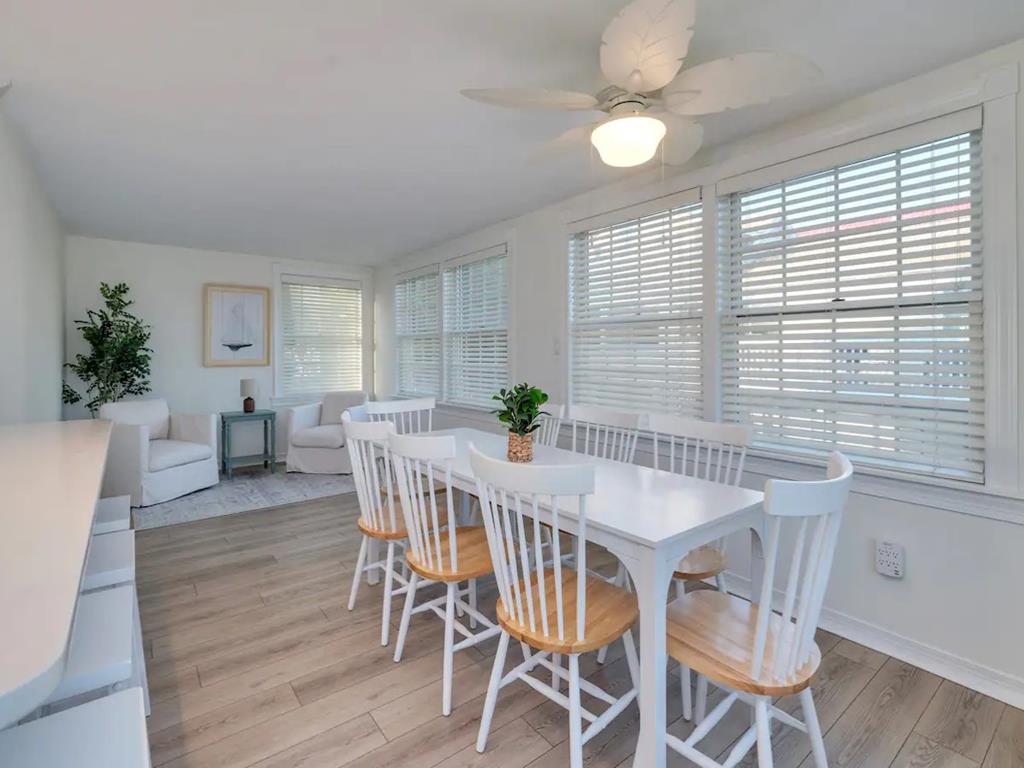 Sunsets By the Bay - 4006 Shore Drive | Photo 17