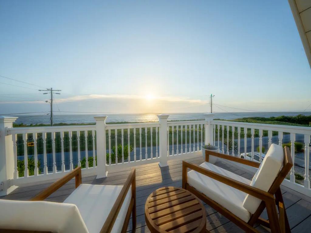 Sunsets By the Bay - 4006 Shore Drive | Photo 24