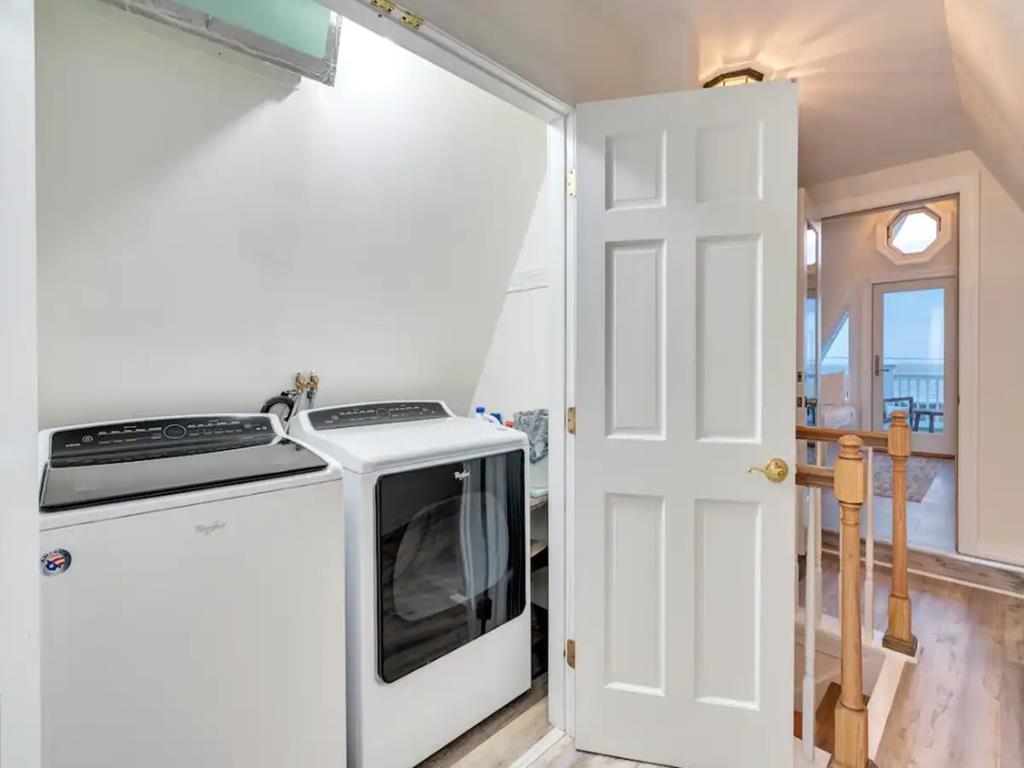 Sunsets By the Bay - 4006 Shore Drive | Photo 31