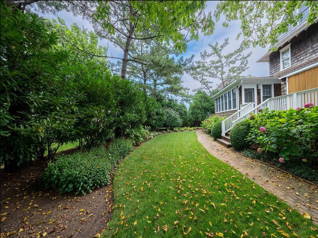 6 Bedoom - Close to the Beach! 1611 New Jersey | Photo 32