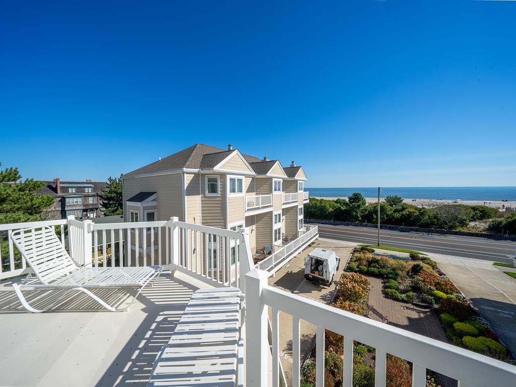 1107 Beach Avenue C4 | Photo 4