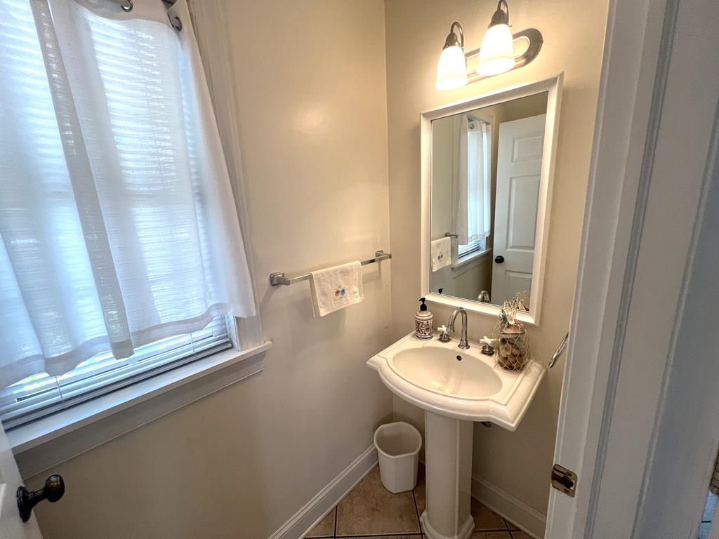 621 Jonathan Hoffman Road | Photo 11