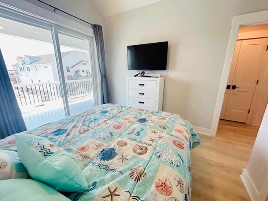 30 42nd Street East, Sea Isle City (Beach Block)