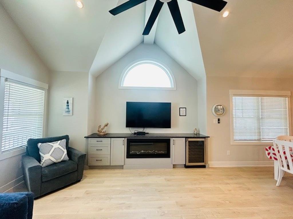 30 42nd Street East, Sea Isle City (Beach Block)