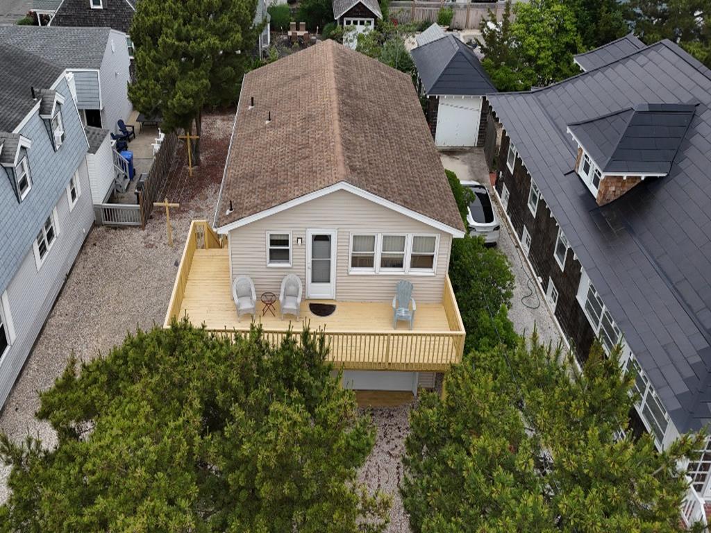 1010 S. Beach Avenue, Beach Haven