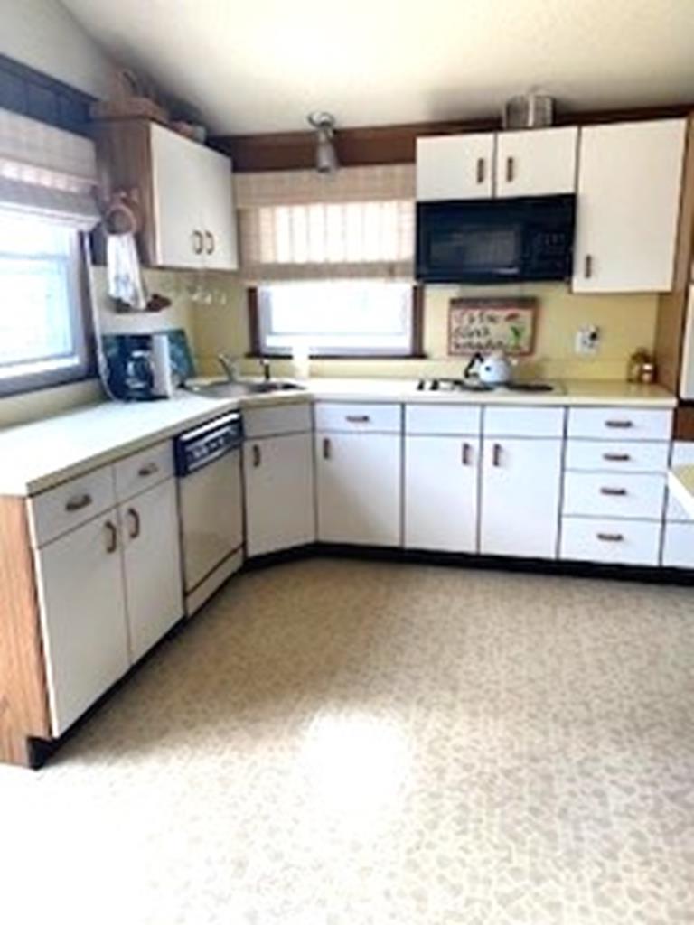 1010 S. Beach Avenue, Beach Haven (Ocean Side)