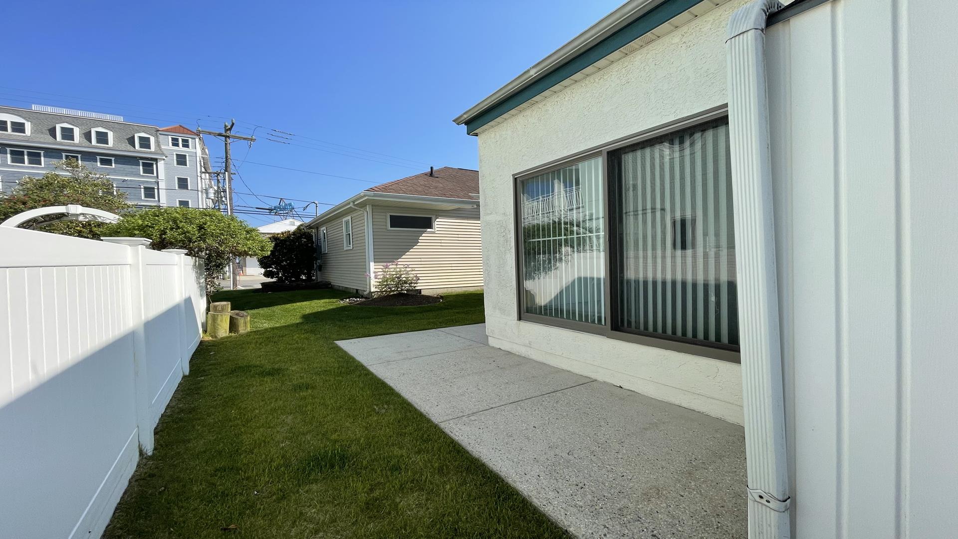 331 East Saint Paul Avenue, Wildwood Crest (Wildwood Crest Beach Side)