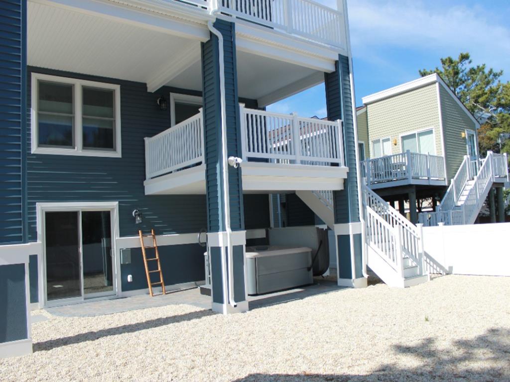 35 N. 7th Street, Surf City (Ocean Block)