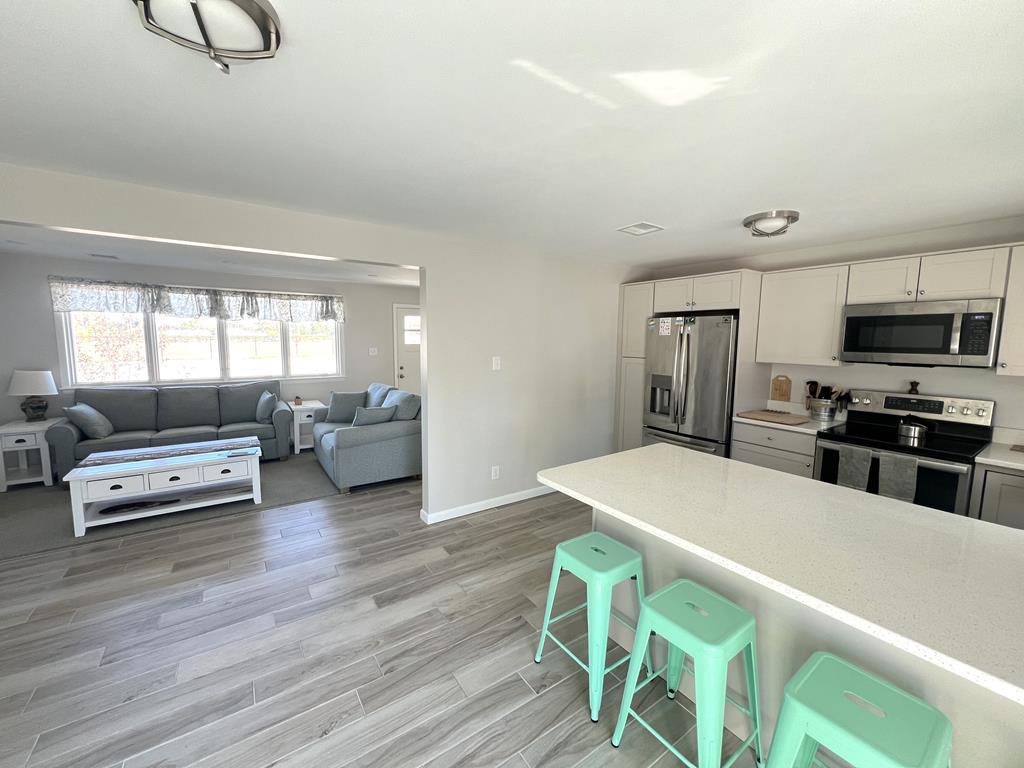 Cozy Coastal Cottage - 2 Bedrooms Close to Town | Photo 12