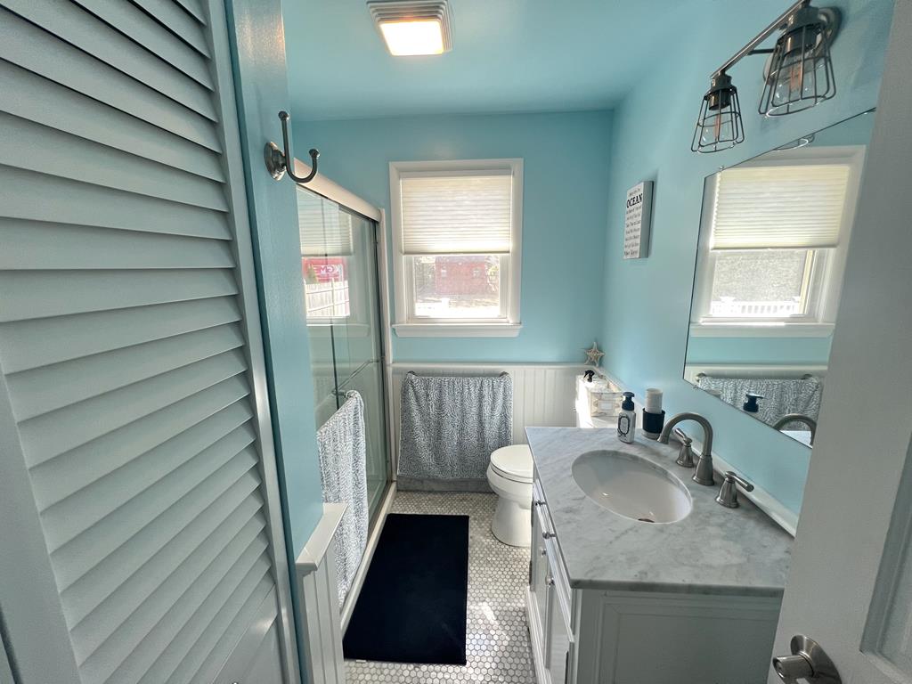 Cozy Coastal Cottage - 2 Bedrooms Close to Town | Photo 14