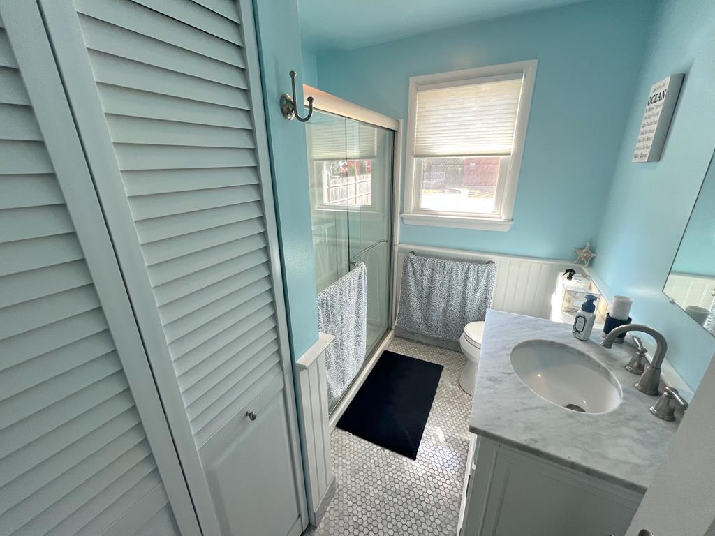 Cozy Coastal Cottage - 2 Bedrooms Close to Town | Photo 15