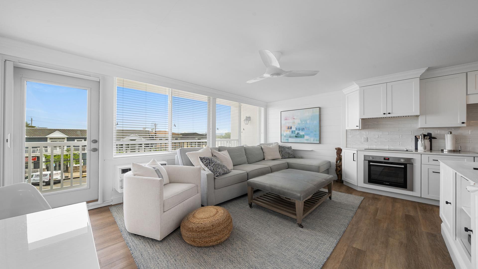 351 96th Street, Stone Harbor (Center)