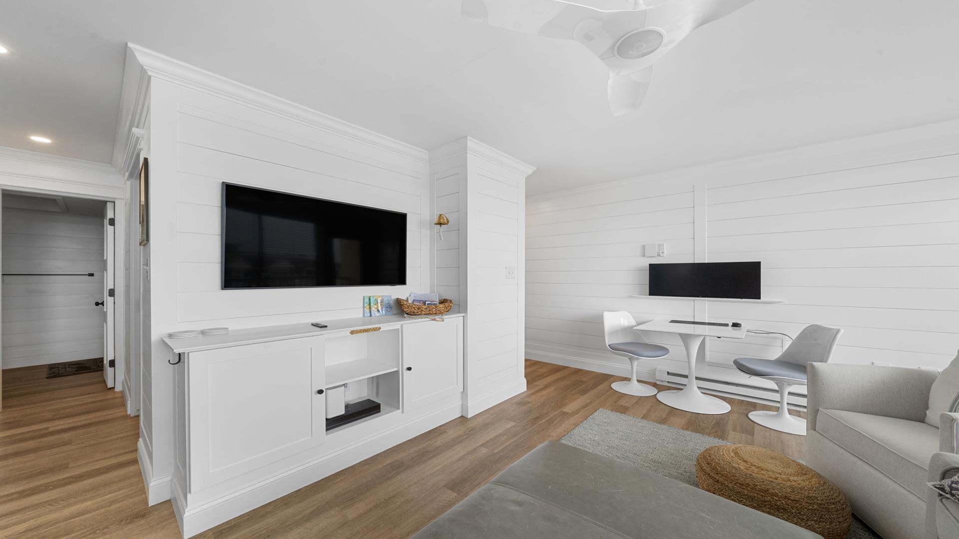 351 96th Street, Stone Harbor (Center)