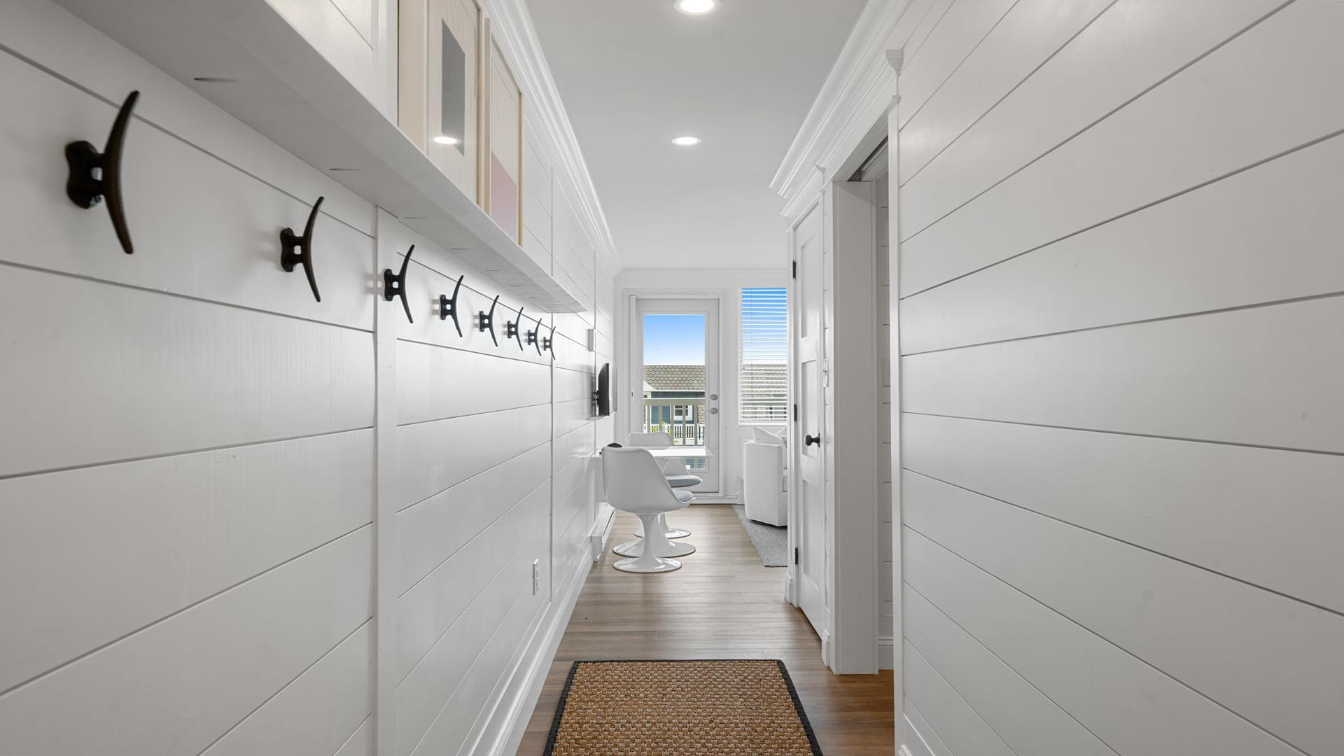 351 96th Street, Stone Harbor (Center)