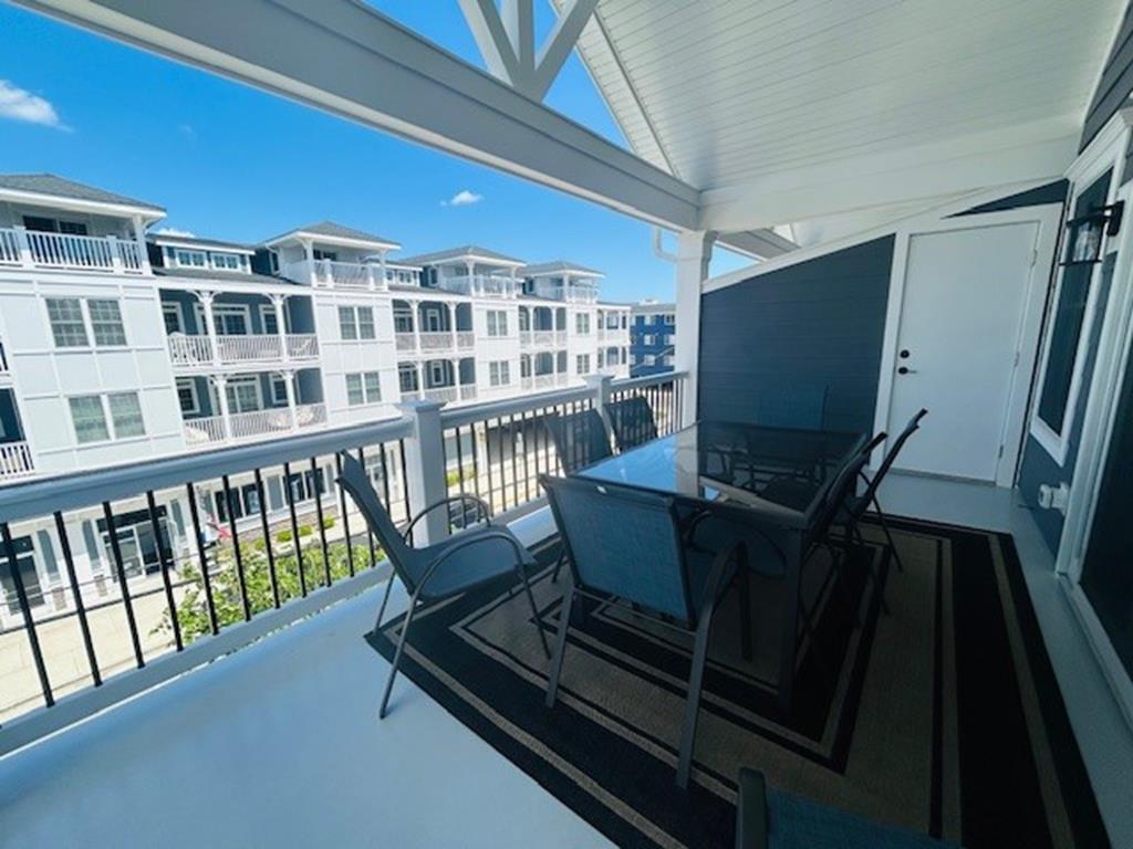 30 42nd Street - Picture 