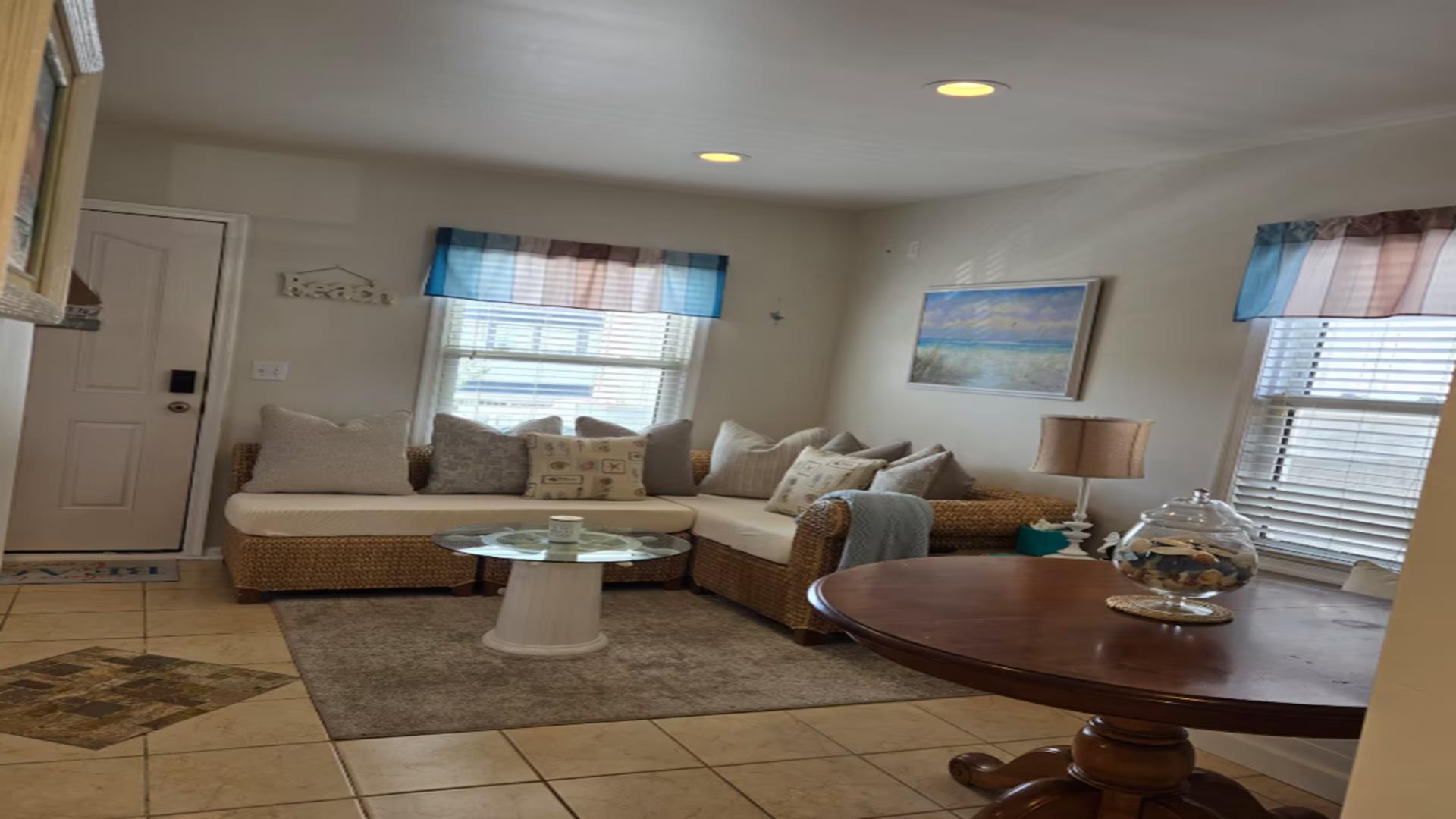 714 Asbury Avenue, Ocean City (Center)