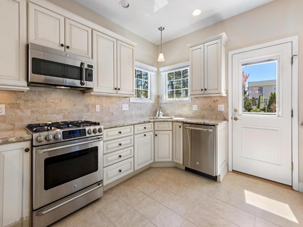 114 E. 25th Street, Spray Beach (Ocean Side)