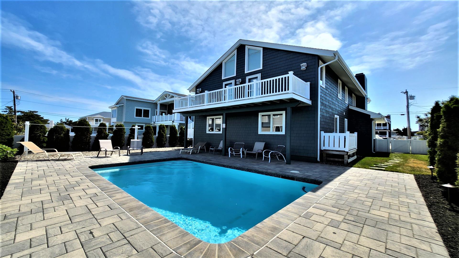 10605 1st Avenue, Stone Harbor (1 Block to Beach) - Picture 2
