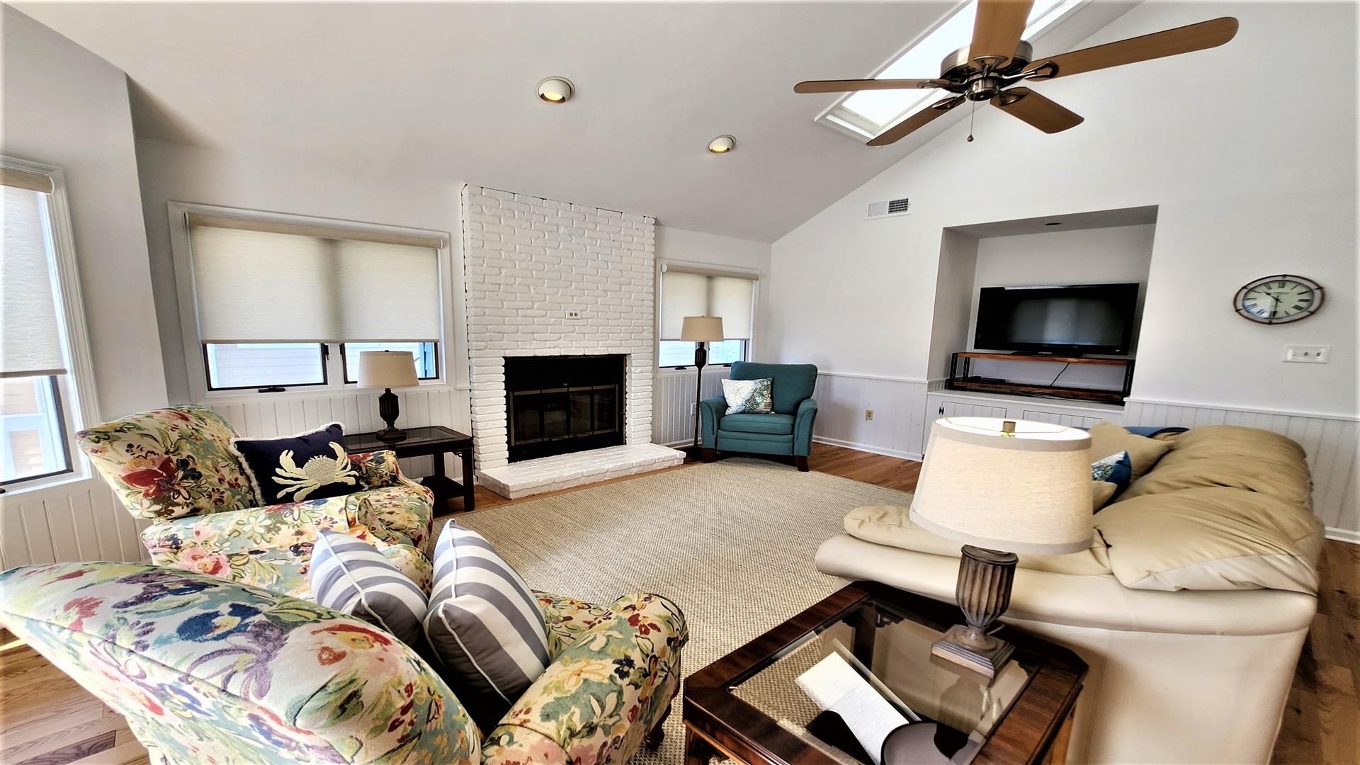 10605 1st Avenue, Stone Harbor (1 Block to Beach) - Picture 3