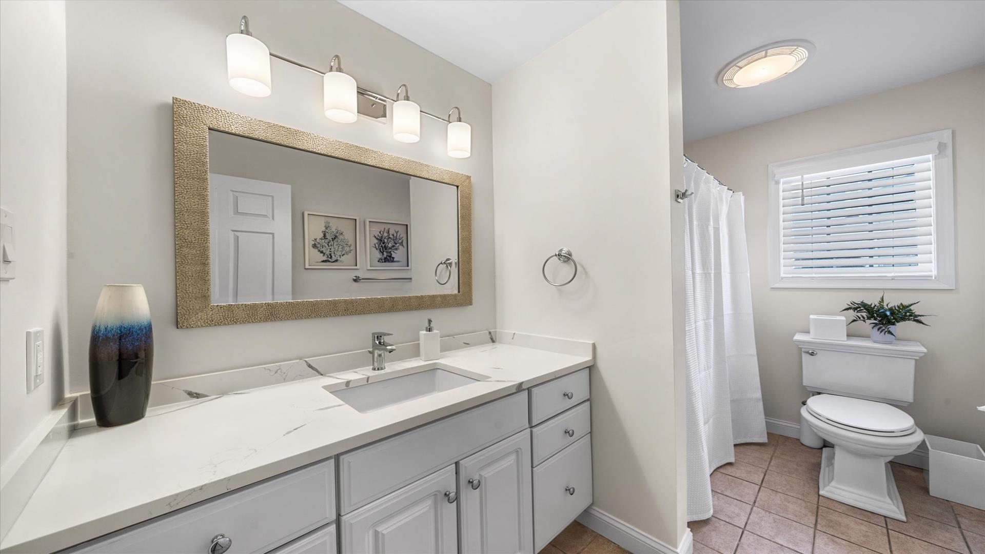 10211 Second Avenue, Stone Harbor (Mid-Island)