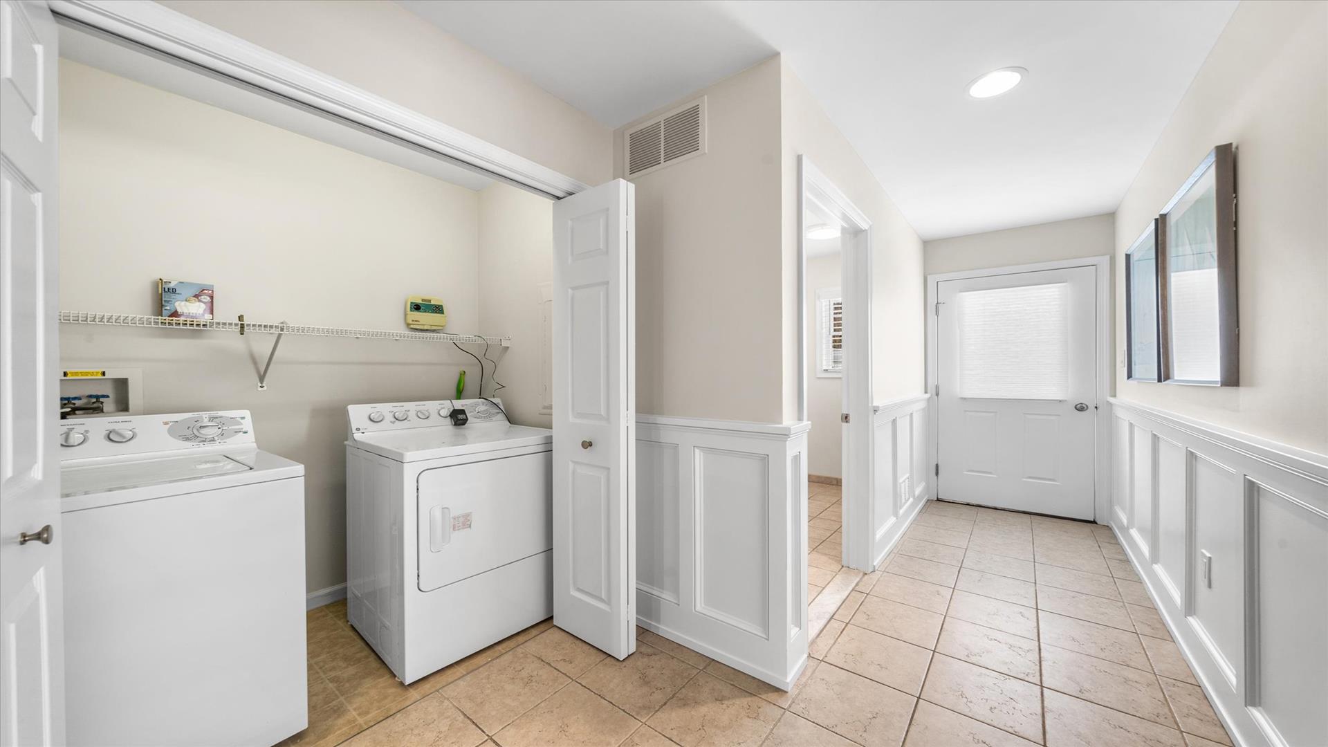 10211 Second Avenue, Stone Harbor (Mid-Island)