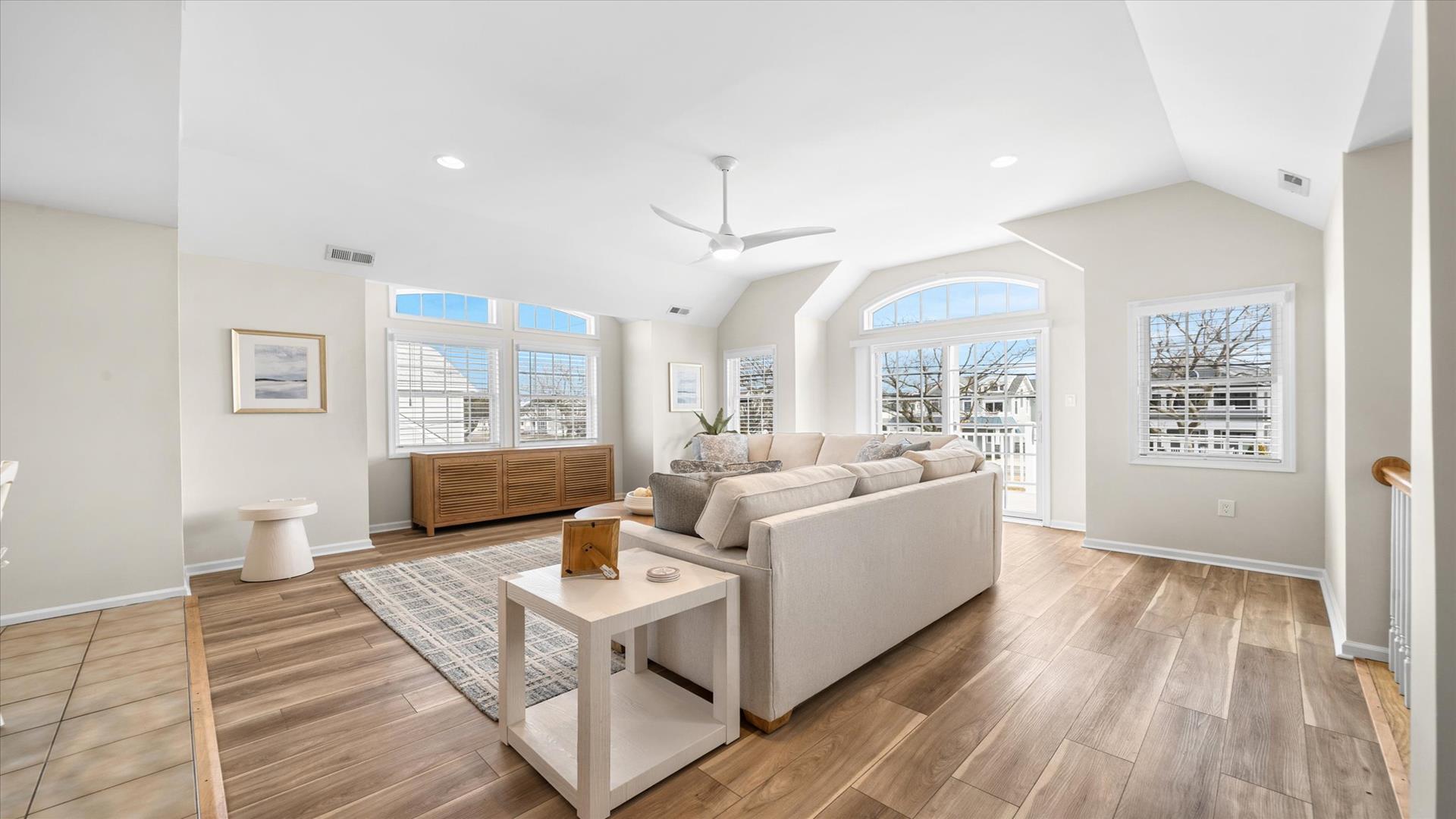 10211 Second Avenue, Stone Harbor (Mid-Island)