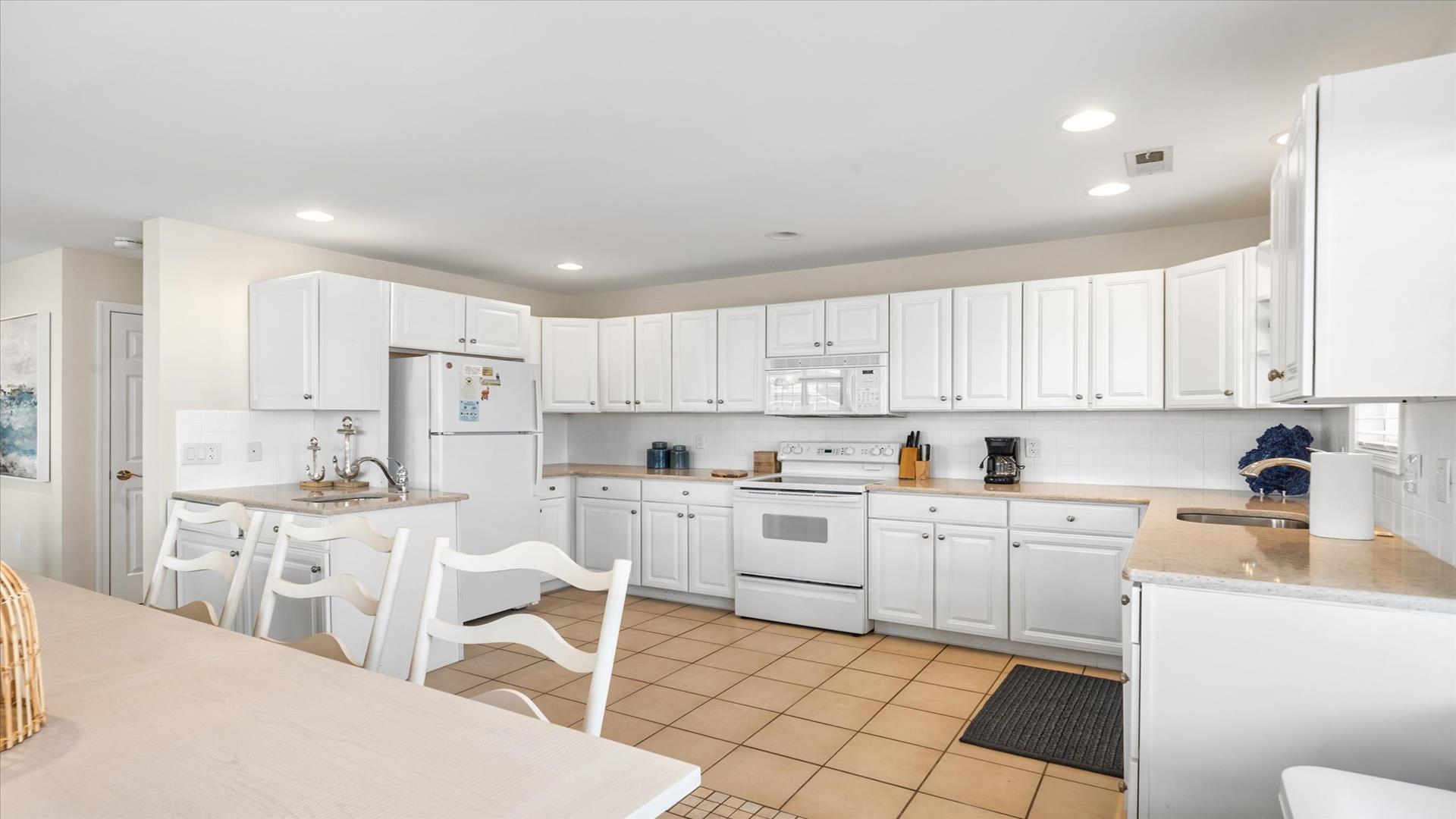 10211 Second Avenue, Stone Harbor (Mid-Island)