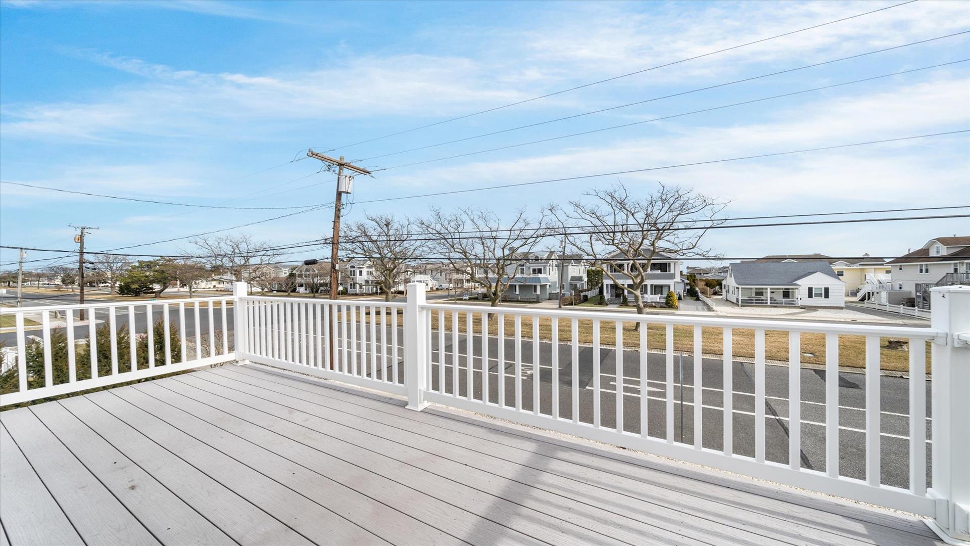 10211 Second Avenue, Stone Harbor (Mid-Island)