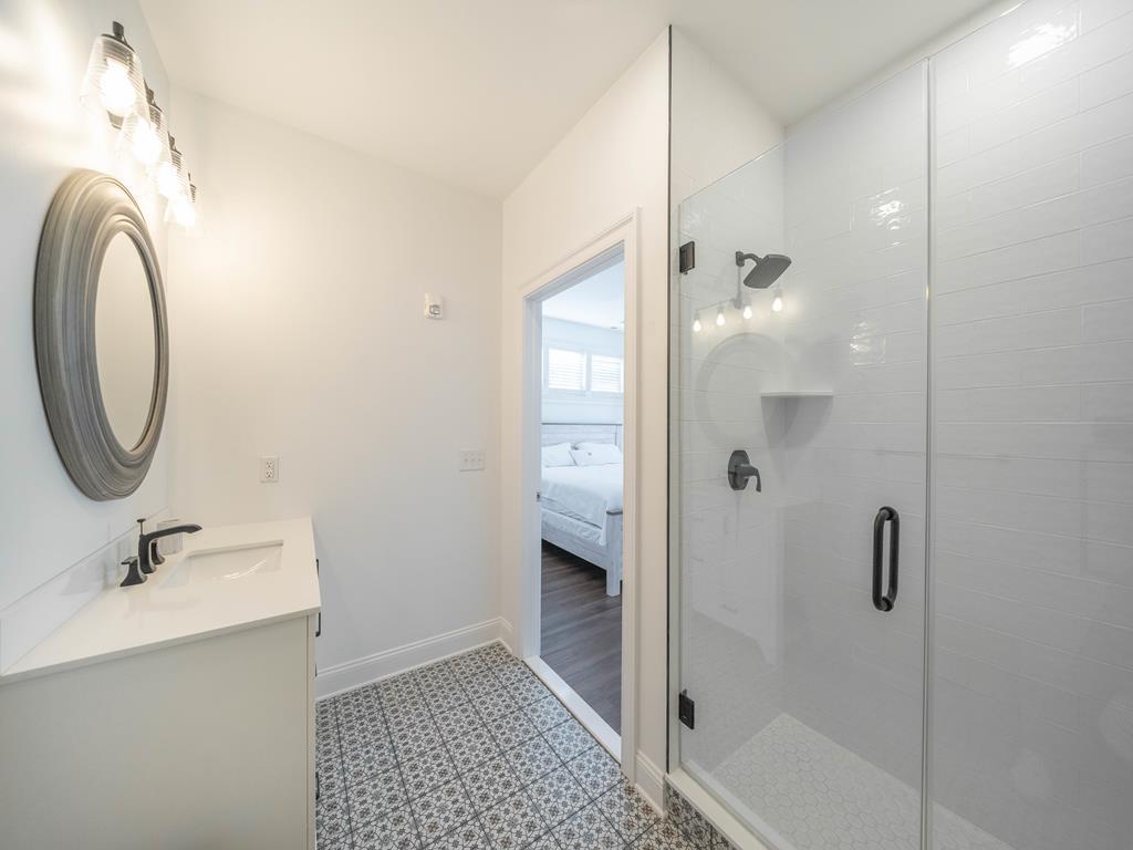 https://realtimerental.com/rrv10/RentalPhotos/1207/1207866.17.jpg