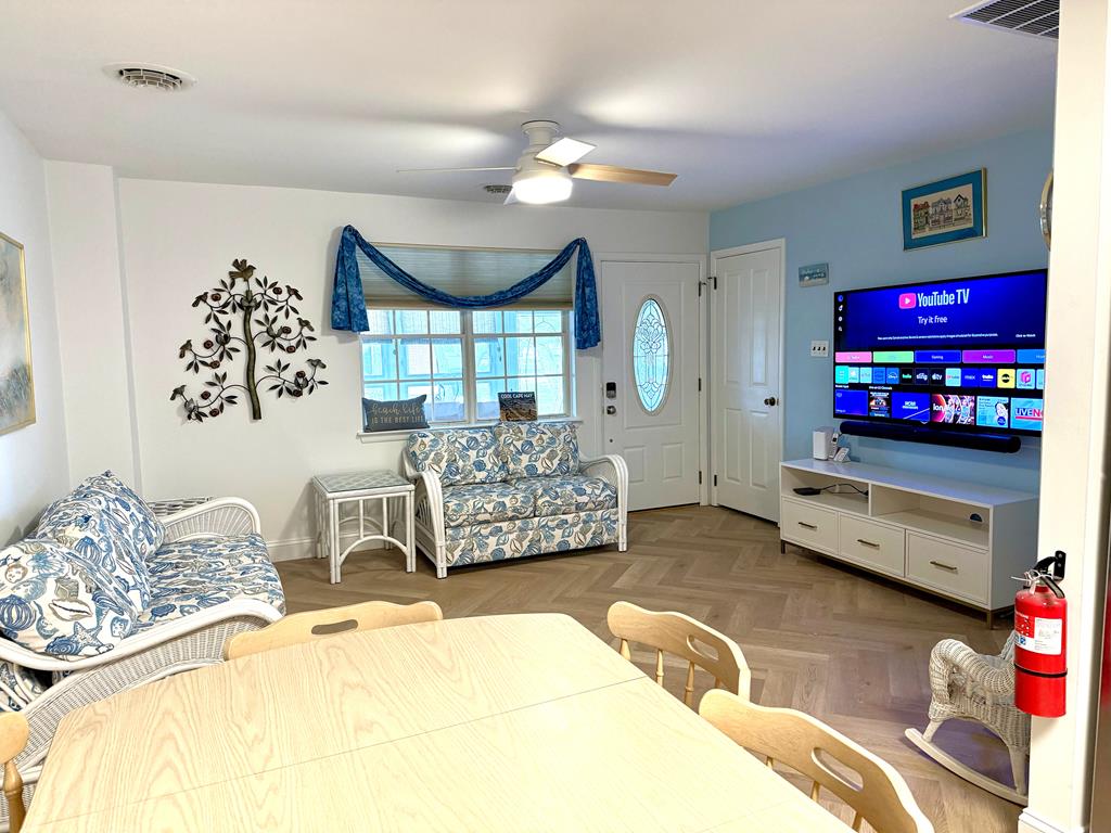 Charming Pet Friendly Quad - 1310 C Illinois | Photo 12