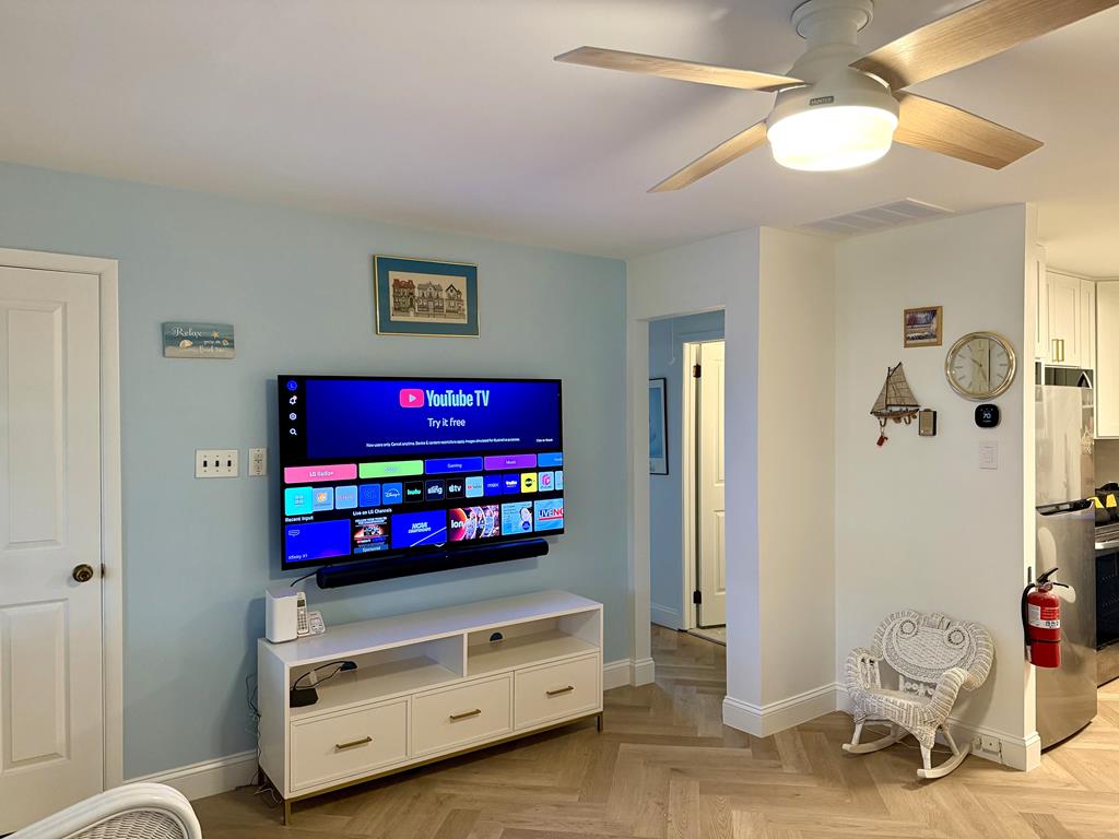 Charming Pet Friendly Quad - 1310 C Illinois | Photo 14