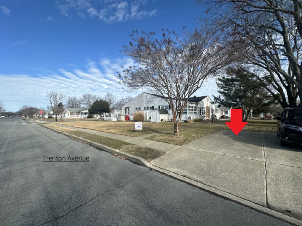 Charming Pet Friendly Quad - 1310 C Illinois | Photo 20