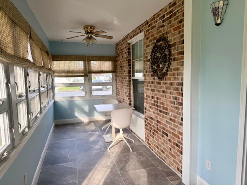 Charming Pet Friendly Quad - 1310 C Illinois | Photo 5