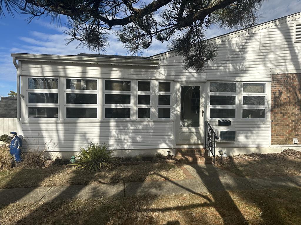 Charming Pet Friendly Quad - 1310 C Illinois | Photo 8