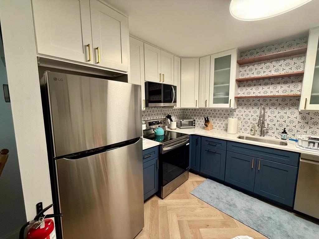 Charming Pet Friendly Quad - 1310 C Illinois | Photo 9