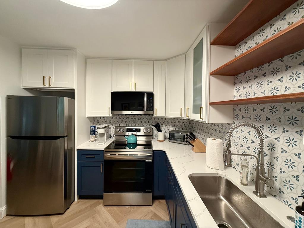 Charming Pet Friendly Quad - 1310 C Illinois | Photo 10