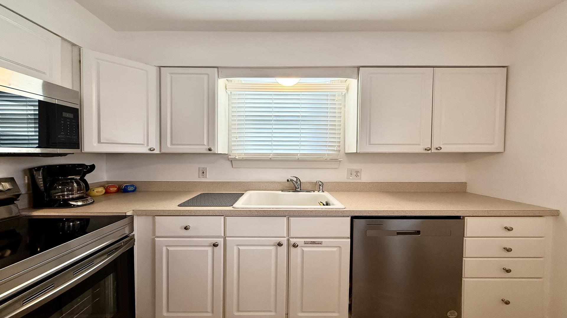 10912 Third Avenue, Stone Harbor (Mid-Island)