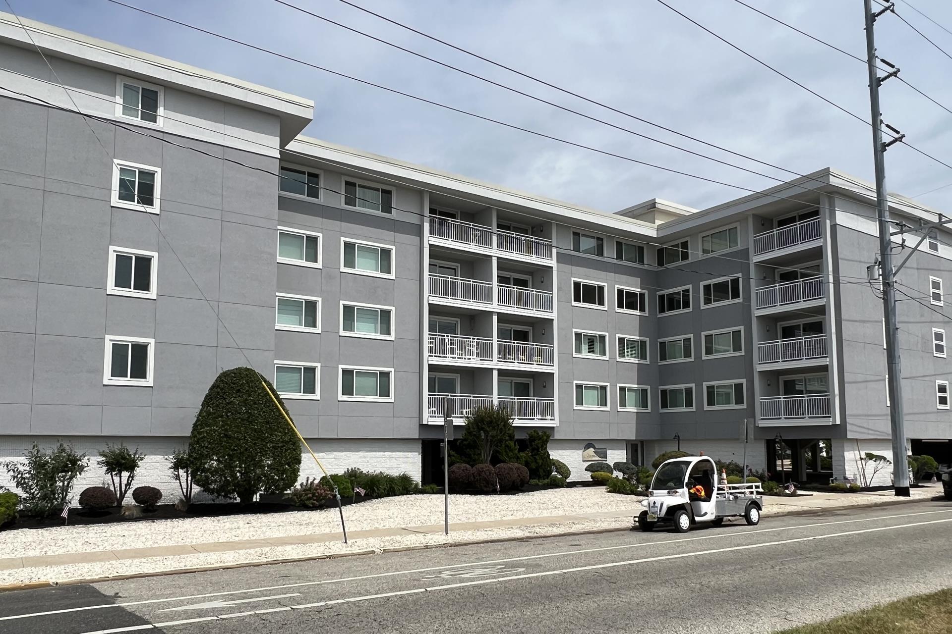 8001 Second Avenue, Stone Harbor