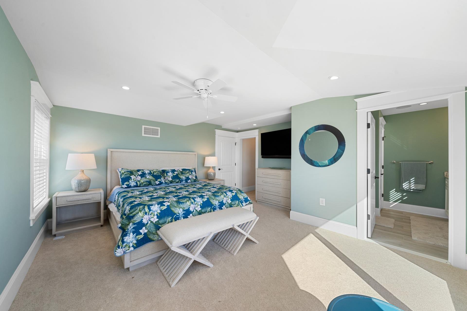 89 West 35th Street, Avalon | COMPASS RE - Avalon