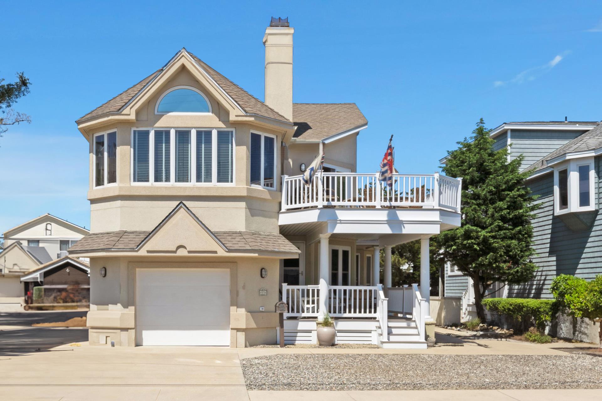 53 E 11th Street, Avalon